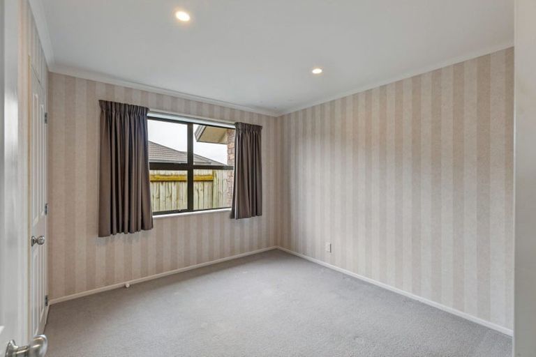 Photo of property in 8 Geneva Terrace, Kelvin Grove, Palmerston North, 4414