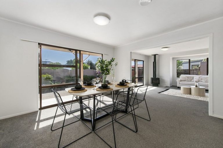 Photo of property in 1 Pandora Place, Welcome Bay, Tauranga, 3112