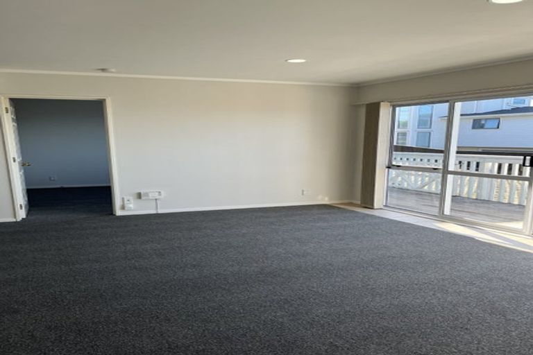 Photo of property in 109 Bleakhouse Road, Mellons Bay, Auckland, 2014