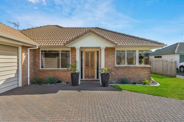 Photo of property in 18 Mews Place, Forest Lake, Hamilton, 3200