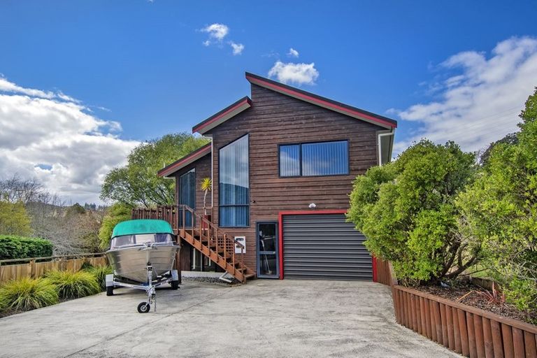 Photo of property in 9 Ngahere Drive, Horahora, Whangarei, 0110