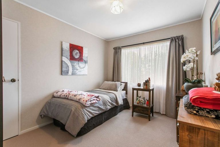 Photo of property in 1 Barcroft Place, Clendon Park, Auckland, 2103