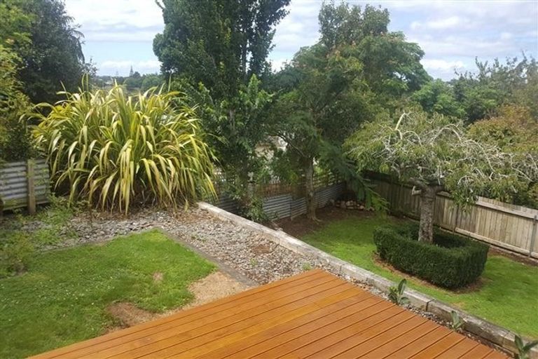 Photo of property in 6 Hughson Street, Waitara, 4320