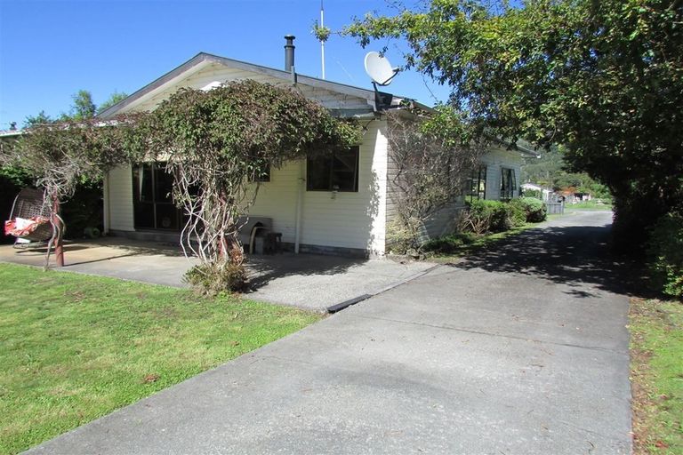 Photo of property in 33 Stafford Street, Blackball, 7804