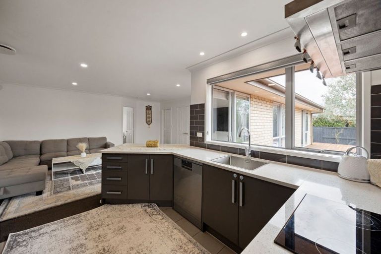 Photo of property in 5 Compton Grove, Huntington, Hamilton, 3210