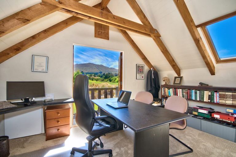 Photo of property in 31 Mountain View Road, Dalefield, Queenstown, 9371