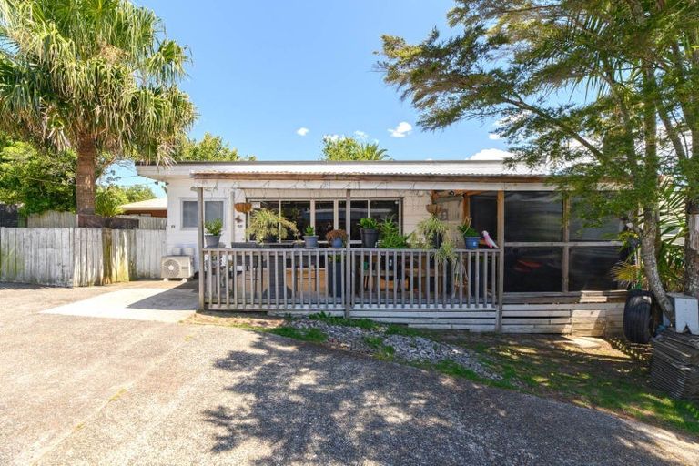 Photo of property in 2/24 Newington Road, Henderson, Auckland, 0612