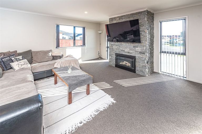 Photo of property in 17 Magnolia Crescent, Tawhero, Whanganui, 4501