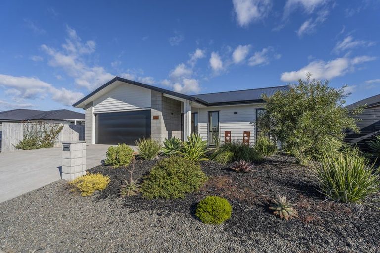 Photo of property in 155 Kupe Drive, Whitianga, 3510