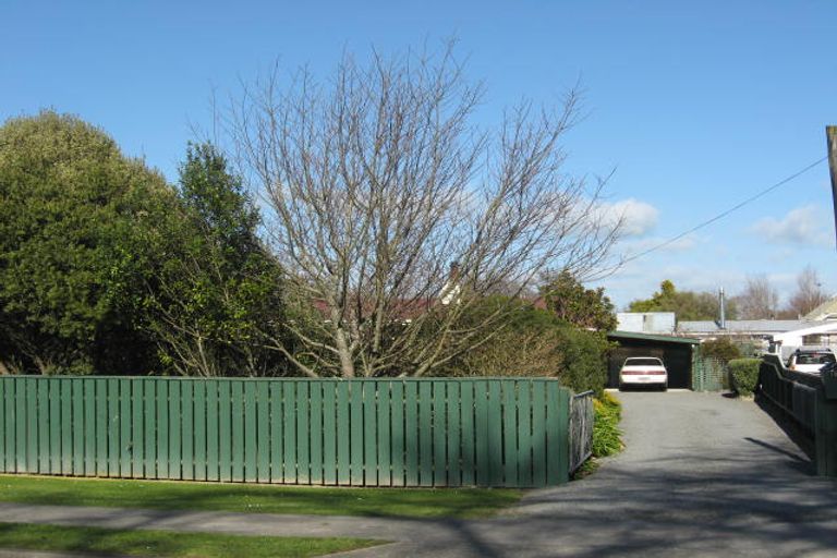 Photo of property in 16 Wood Street, Greytown, 5712