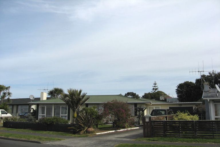 Photo of property in 23 Kotuku Street, Castlecliff, Whanganui, 4501