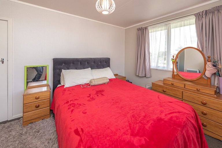 Photo of property in 36 Gibbons Crescent, Castlecliff, Whanganui, 4501