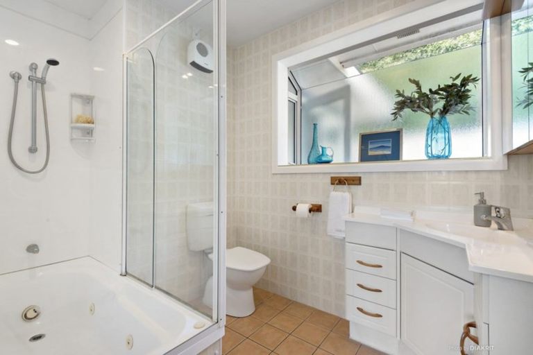 Photo of property in 6 Linwood Way, Island Bay, Wellington, 6023