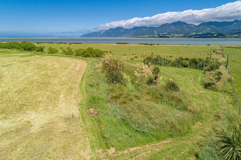 Photo of property in 97 Lake Ferry Road, Lake Ferry, Featherston, 5772