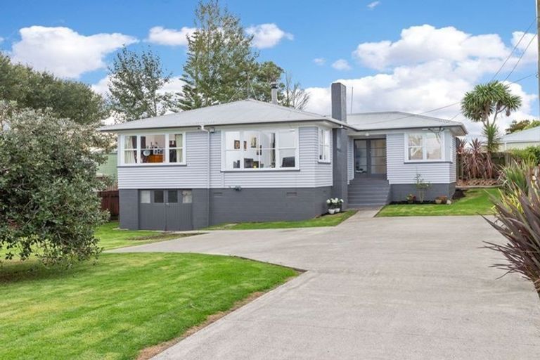 Photo of property in 22 Adams Road, Manurewa, Auckland, 2102