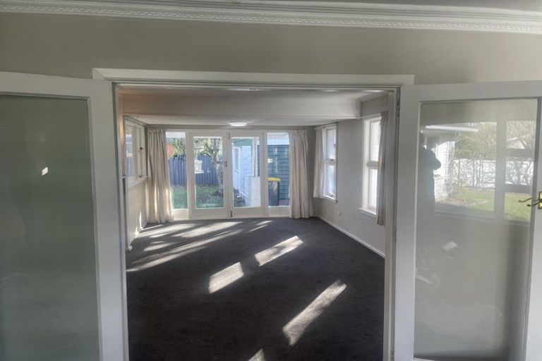 Photo of property in 17 Oakfield Street, Burnside, Christchurch, 8053