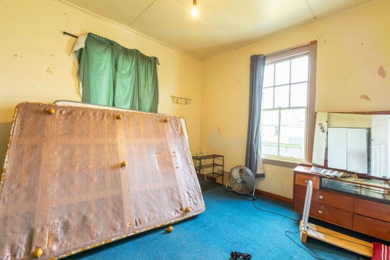 Photo of property in 21 Atkinson Street, Woodville, 4920