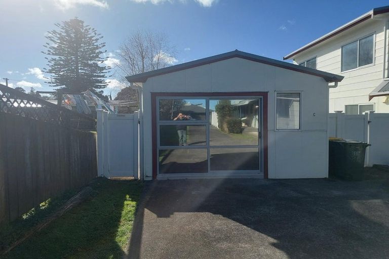 Photo of property in 3 Shepherds Road, Papakura, 2110