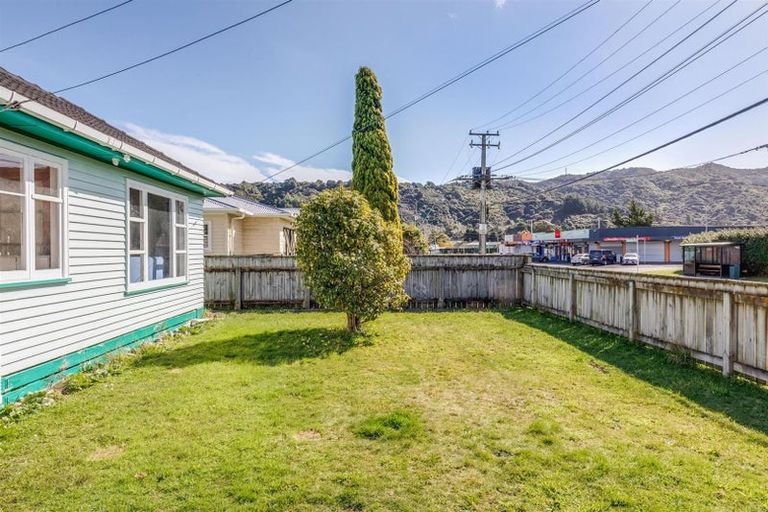 Photo of property in 32 Norfolk Street, Wainuiomata, Lower Hutt, 5014