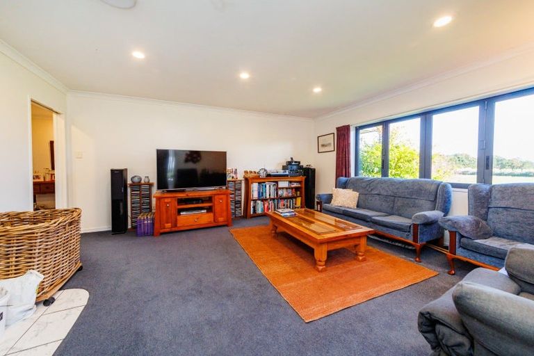 Photo of property in 18 Cummerfield Road, Foxton, 4891