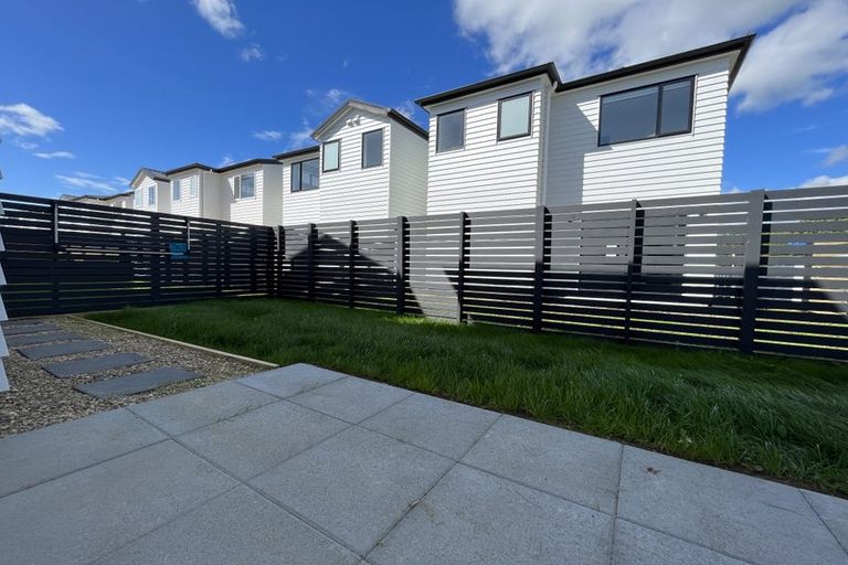 Photo of property in 2 Te Kaapia Road, Papakura, 2110