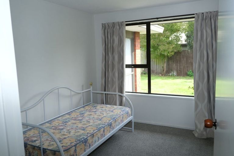 Photo of property in 2/68 Sabys Road, Halswell, Christchurch, 8025