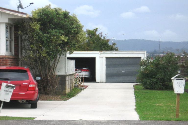 Photo of property in 1/124 Te Atatu Road, Te Atatu South, Auckland, 0610