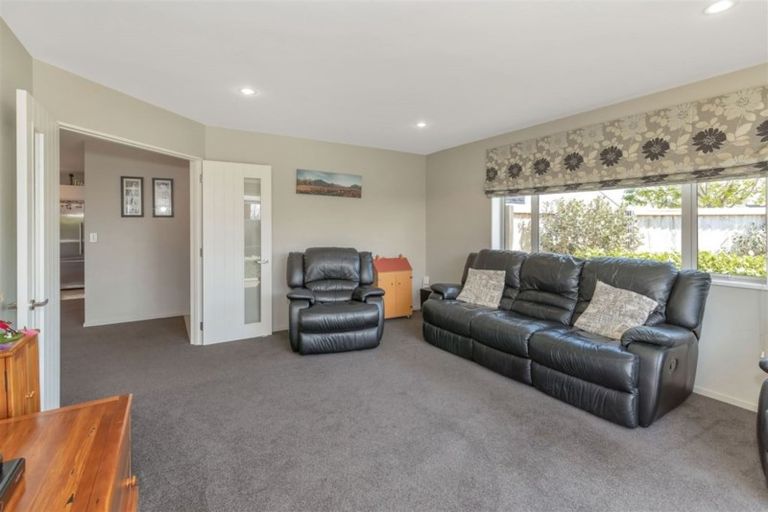 Photo of property in 14 Chestnut Place, Rangiora, 7400