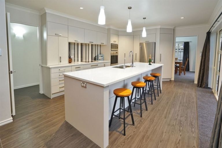 Photo of property in 18 Burgundy Court, Rototuna, Hamilton, 3210