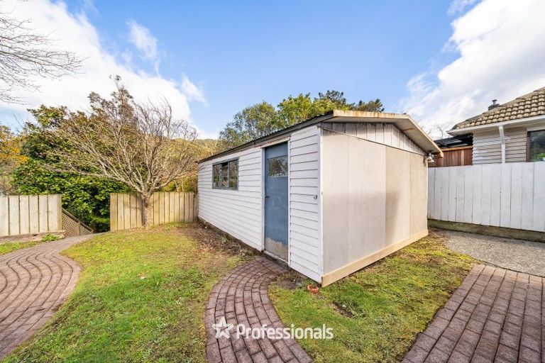 Photo of property in 98 Wood Street, Wainuiomata, Lower Hutt, 5014