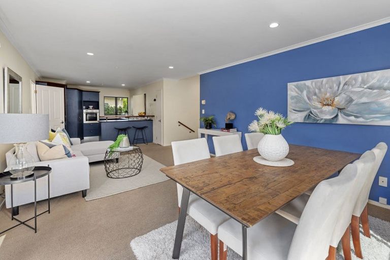 Photo of property in 24 Coventry Way, Long Bay, Auckland, 0630
