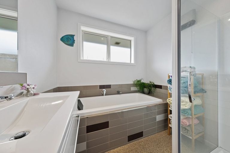 Photo of property in 5 Earnley Street, Rangiora, 7400