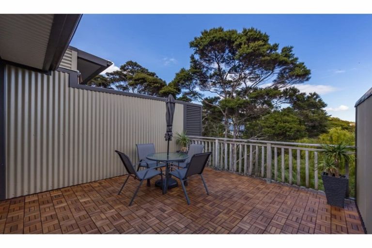 Photo of property in 1/206 Manuka Road, Bayview, Auckland, 0629
