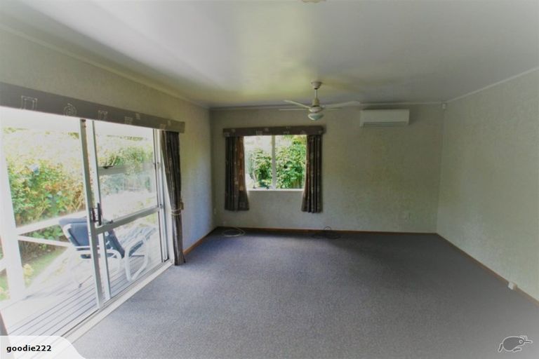Photo of property in 2/7 Bunnythorpe Road, Papakura, 2110