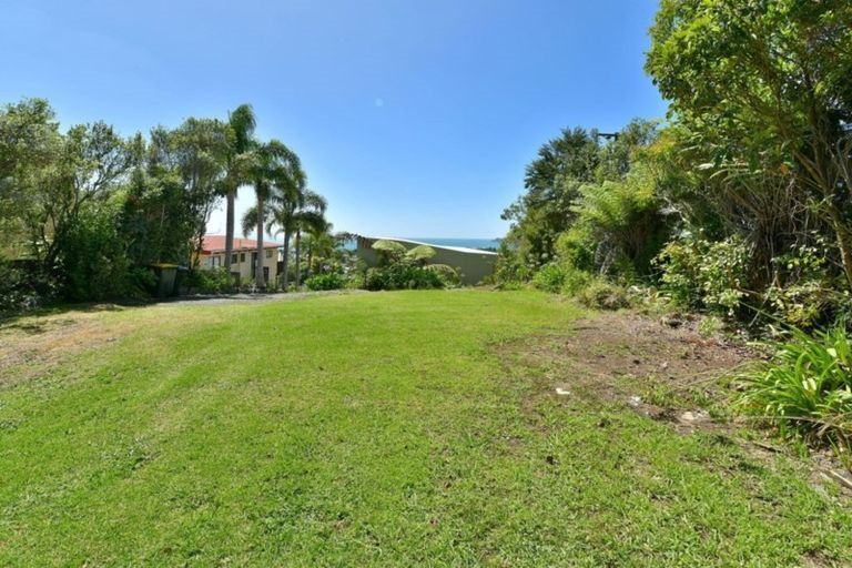 Photo of property in 37 Elliston Crescent, Stanmore Bay, Whangaparaoa, 0932