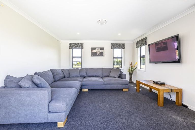 Photo of property in 7 Hartwell Drive, Kelvin Grove, Palmerston North, 4470