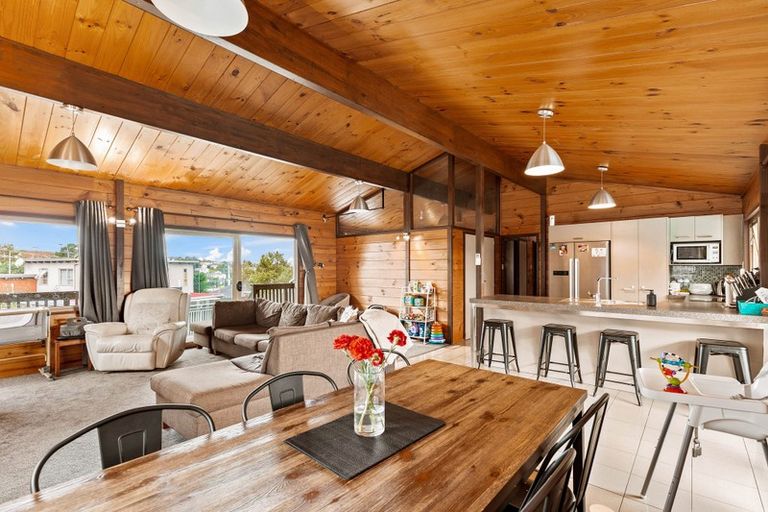 Photo of property in 56 Makora Road, Massey, Auckland, 0614