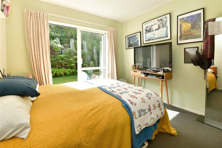 Photo of property in 17 Waldorf Crescent, Orewa, 0931