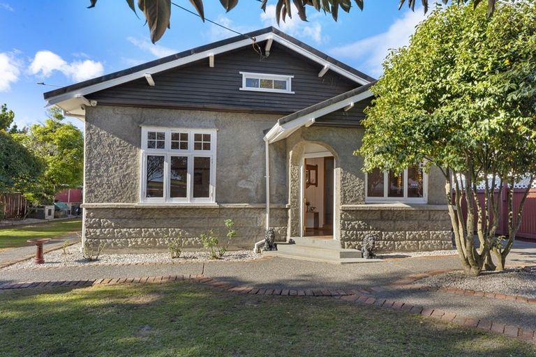 Photo of property in 1 Camp Street, Heretaunga, Upper Hutt, 5018