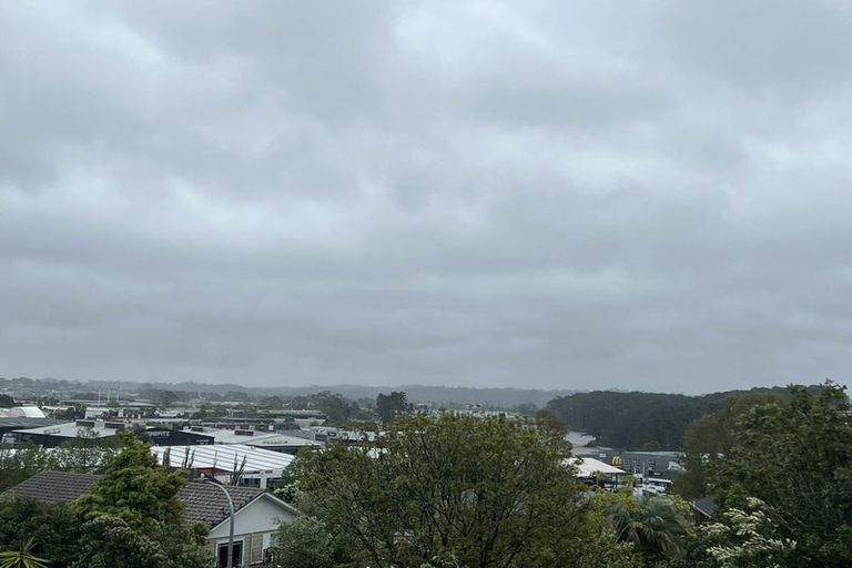 Photo of property in 3 Altair Place, Windsor Park, Auckland, 0632