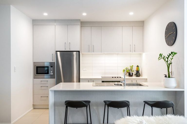 Photo of property in 205/8 Waikumete Road, Glen Eden, Auckland, 0602