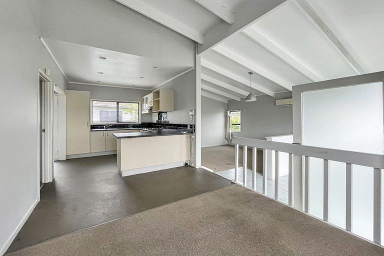 Photo of property in 8 Kopu Place, Clendon Park, Auckland, 2103