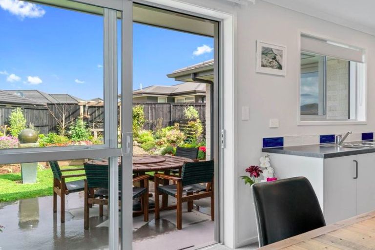 Photo of property in 22 Olney Court, One Tree Point, 0118