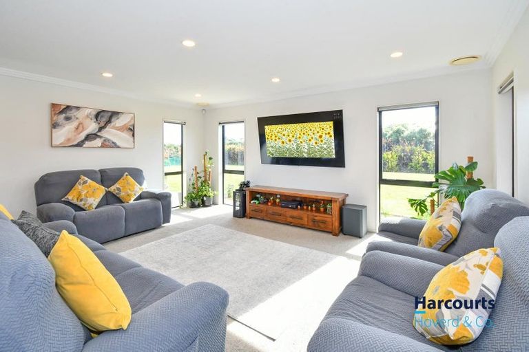 Photo of property in 1217 Glenbrook Road, Glenbrook, Waiuku, 2681