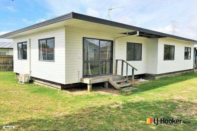 Photo of property in 1/5 Solveig Place, Randwick Park, Auckland, 2105