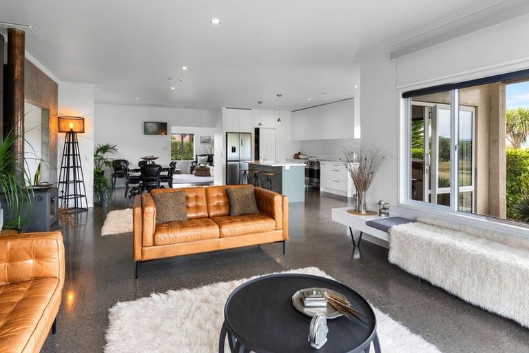 Photo of property in 14 Pairuku Lane, Peka Peka, Waikanae, 5391