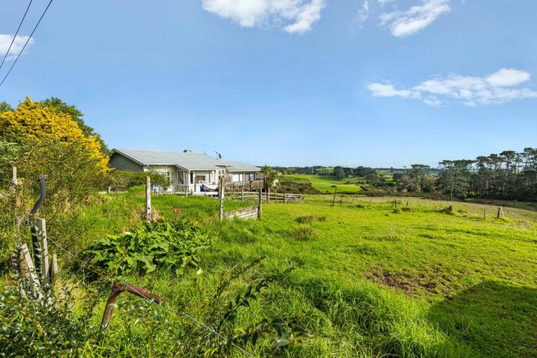 Photo of property in 458 Don Buck Road, Massey, Auckland, 0614