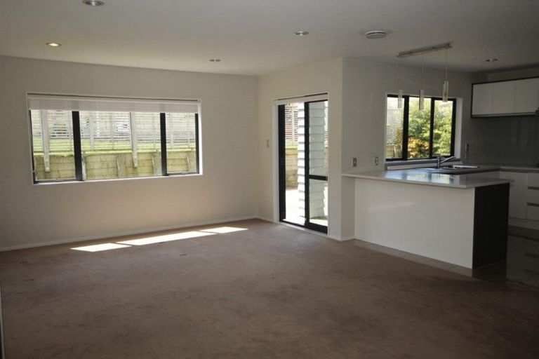 Photo of property in 21a Dallinghoe Crescent, Milford, Auckland, 0620