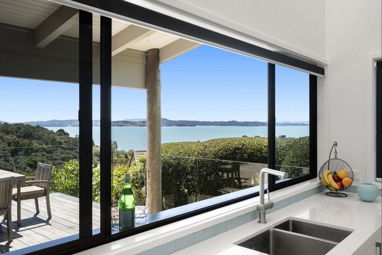 Photo of property in 72 Rewa Road, Maraetai, Auckland, 2018