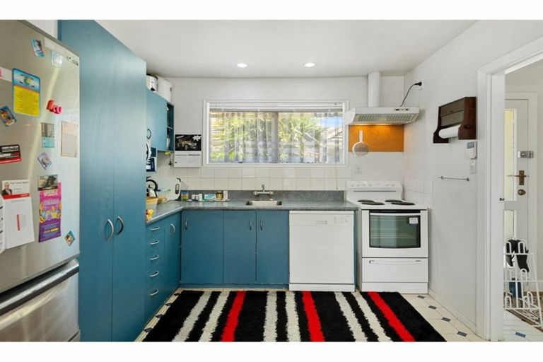 Photo of property in 68 Oakhampton Street, Hornby, Christchurch, 8042